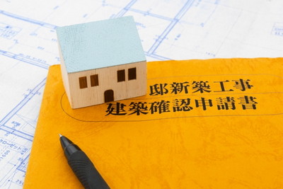 書類や図面のチェック