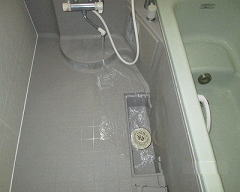 ユニットバスの排水状況をチェック