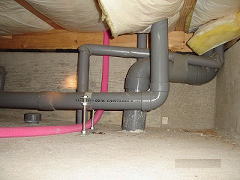 排水管に水漏れがないかチェック