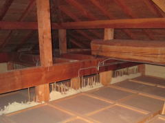 壁の構造をチェックする