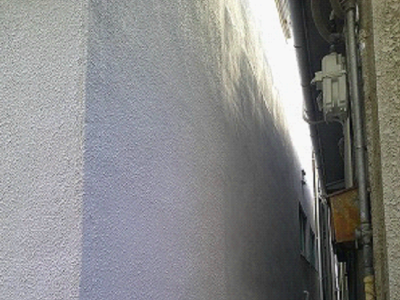 仕上げとして、全体的に防水塗装を施し、新築同様となりました。