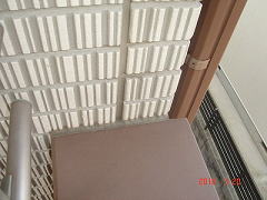 笠木と壁との取り合い部分のチェック